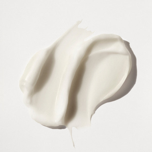 hover 

A thick, creamy white swatch of OLAPLEX Nº.5CURL Hydrating Curl Conditioner showing a smooth, rich texture on a light gray background. - alternate view